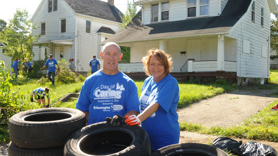 United Way Day of Caring volunteers from Dearing